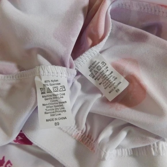 NEW!! HOT LIPS Lipstick Kiss Cropped Loungewear Two Piece Set Top Shorts Large - Picture 9 of 10